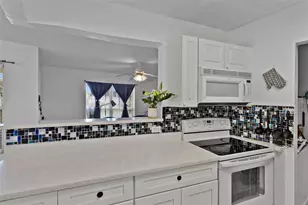 1649 Weybridge St, Deltona, FL 32725 - Photo 12