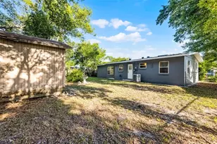 1649 Weybridge St, Deltona, FL 32725 - Photo 20