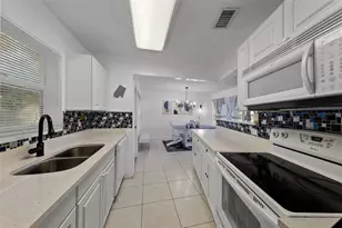 1649 Weybridge St, Deltona, FL 32725 - Photo 10