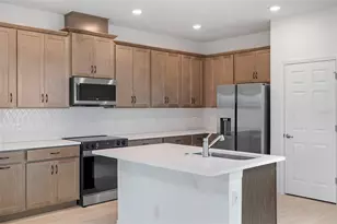 490 Winsome Aly, Groveland, FL 34736 - Photo 2