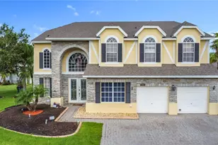 2460 The Oaks Blvd, Kissimmee, FL 34746 - Photo 1