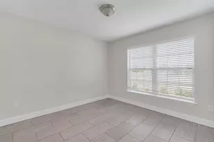 2036 Hillview Cir, Deltona, FL 32738 - Photo 12