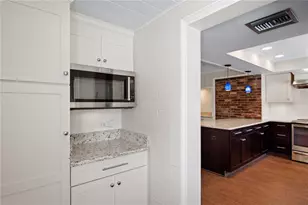 1228 Spring Lake Dr, Orlando, FL 32804 - Photo 10