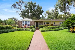 1228 Spring Lake Dr, Orlando, FL 32804 - Photo 2