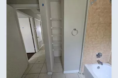 3112 Gordon Court, Tampa, FL 33619 - Photo 10