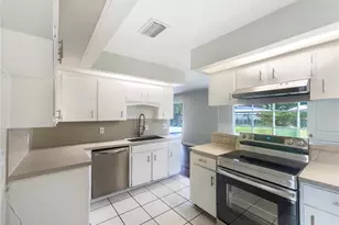 1215 Merlyn St, Lakeland, FL 33813 - Photo 6