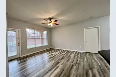 5566 Metrowest Boulevard #2-105, Orlando, FL 32811 - Photo 6