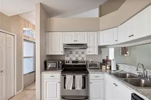 146 Brad Cir, Winter Haven, FL 33880 - Photo 4