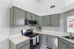 1232 St Tropez Cir, Orlando, FL 32806 - Photo 12