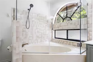 1232 St Tropez Cir, Orlando, FL 32806 - Photo 26