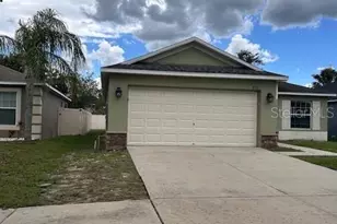 8111 Alamosa Wood Ave, Ruskin, FL 33573 - Photo 2
