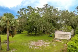 36720 Emeralda Island Rd, Leesburg, FL 34788 - Photo 8