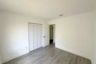 1060 Mariposa Dr NE, Palm Bay, FL 32905 - Photo 10