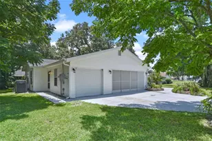 10185 SE 175th Ln, Summerfield, FL 34491 - Photo 2