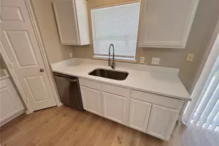 1418 Sarasota Dr, Kissimmee, FL 34759 - Photo 6