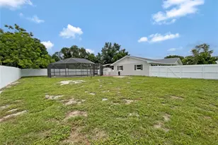 11045 Lake Eustis Dr, Leesburg, FL 34788 - Photo 8