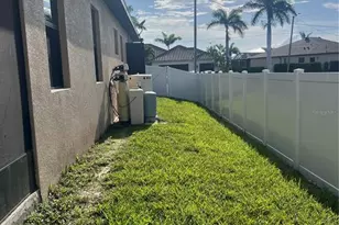 2727 NW 42nd Pl, Cape Coral, FL 33993 - Photo 4
