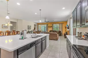 946 Suffolk Pl, Davenport, FL 33896 - Photo 6