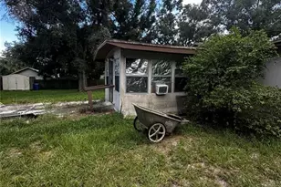 10004 Vaughn St, Gibsonton, FL 33534 - Photo 4