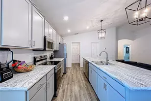 517 Scenic Blf Blvd, Lake Wales, FL 33853 - Photo 12