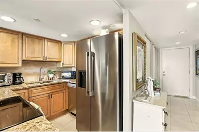 400 E Colonial Drive #806, Orlando, FL 32803 - Photo 8