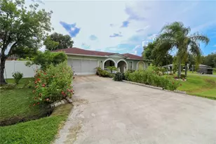 317 Cortez Ct, Kissimmee, FL 34758 - Photo 2