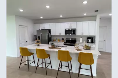 121 Citrine Loop, Kissimmee, FL 34758 - Photo 4