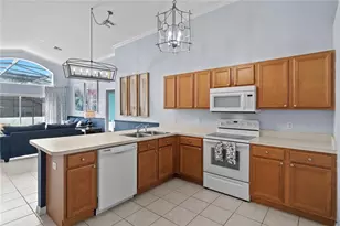 164 Sevilla Ave, Davenport, FL 33897 - Photo 12