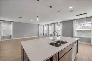 2211 Elegant Manor Cir, Edgewater, FL 32141 - Photo 6