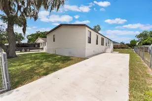 127 E Northside Dr, Lake Wales, FL 33853 - Photo 2