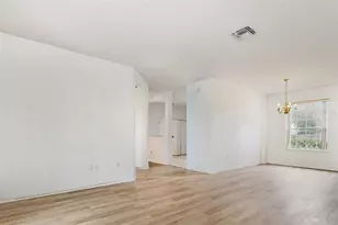 332 Cardiff Dr, Kissimmee, FL 34758 - Photo 6