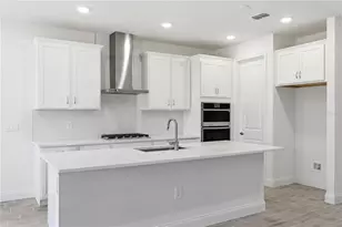 2357 Wise River Ln, Zephyrhills, FL 33539 - Photo 2