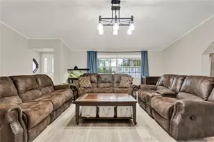 1745 Yvonne St, Apopka, FL 32712 - Photo 4