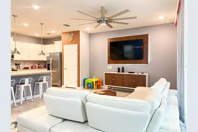 3818 Lana Avenue, Davenport, FL 33897 - Photo 10