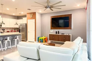 3818 Lana Ave, Davenport, FL 33897 - Photo 10