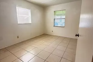 731 Michigan Ct, Saint Cloud, FL 34769 - Photo 12