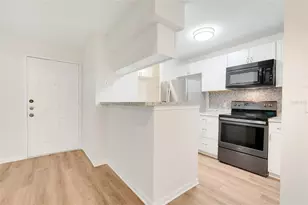 325 Lakepointe Dr, Altamonte Springs, FL 32701 - Photo 10