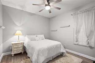 18037 Lake Reflections Blvd, Lutz, FL 33558 - Photo 8