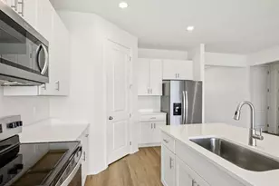 9016 Venetia Ct, Palmetto, FL 34221 - Photo 14