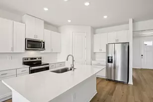 9016 Venetia Ct, Palmetto, FL 34221 - Photo 12