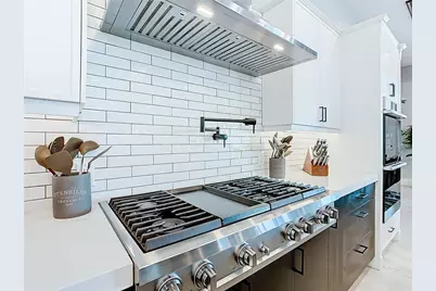 984 Jack Nicklaus Court, Kissimmee, FL 34747 - Photo 8