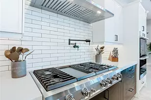 984 Jack Nicklaus Ct, Kissimmee, FL 34747 - Photo 8