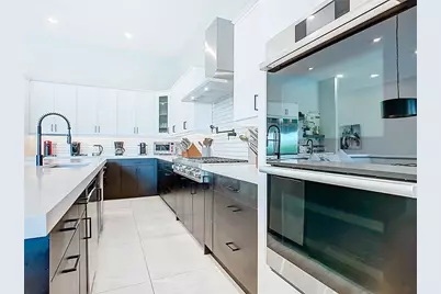 984 Jack Nicklaus Court, Kissimmee, FL 34747 - Photo 10