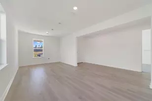 447 Veneto Cir, Clermont, FL 34715 - Photo 2