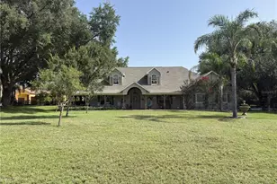 32137 Wolf Branch Ln, Sorrento, FL 32776 - Photo 2