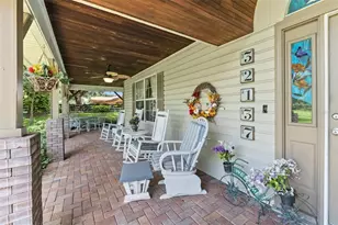 32137 Wolf Branch Ln, Sorrento, FL 32776 - Photo 4