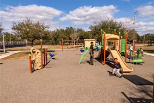 1438 Sarasota Dr, Kissimmee, FL 34759 - Photo 68