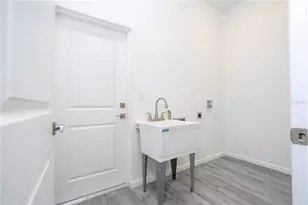 1438 Sarasota Dr, Kissimmee, FL 34759 - Photo 46