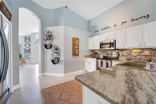 413 Paloma Dr, Davenport, FL 33837 - Photo 10