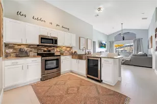 413 Paloma Dr, Davenport, FL 33837 - Photo 12